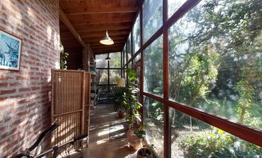 VENTA CASA 3 AMB CON PARQUE BARRIO ACANTILADOS