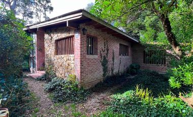 VENTA CASA 3 AMB CON PARQUE BARRIO ACANTILADOS