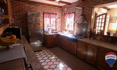 CASA 7 AMB EN VENTA MONTE GRANDE IDEAL DOS FAMILIA