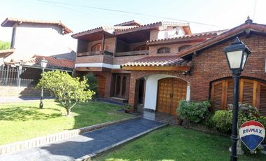 CASA 7 AMB EN VENTA MONTE GRANDE IDEAL DOS FAMILIA