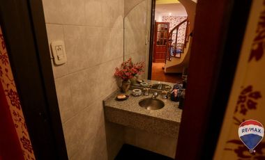 CASA 7 AMB EN VENTA MONTE GRANDE IDEAL DOS FAMILIA