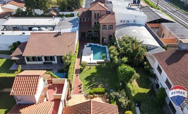 CASA 7 AMB EN VENTA MONTE GRANDE IDEAL DOS FAMILIA