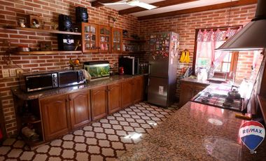 CASA 7 AMB EN VENTA MONTE GRANDE IDEAL DOS FAMILIA