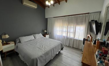 CASA 6 AMB. C/QUINCHO, PARRILLA, PILETA - B. VISTA