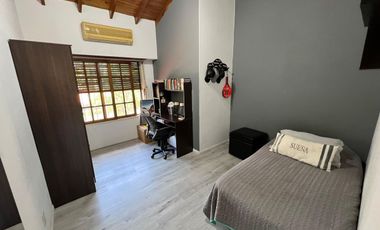 CASA 6 AMB. C/QUINCHO, PARRILLA, PILETA - B. VISTA