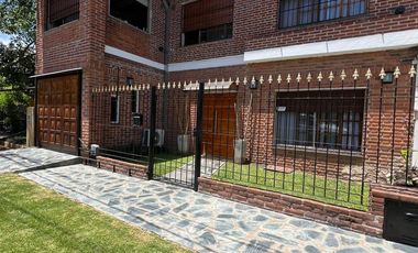 CASA 6 AMB. C/QUINCHO, PARRILLA, PILETA - B. VISTA