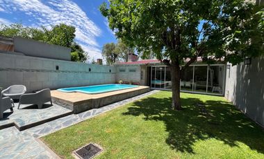 CASA 6 AMB. C/QUINCHO, PARRILLA, PILETA - B. VISTA