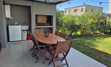 Venta Dúplex - 5 ambientes en Barrio El Aljibe - Manzanares