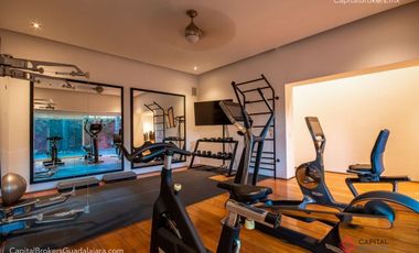 Casa en Venta con Alberca Fracc Las Palmas Zona Andares Puerta de Hierro Zapopan