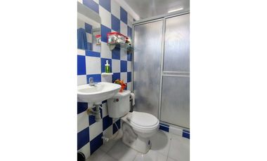 Casa 3 pisos Esquinera + apartamento independiente
