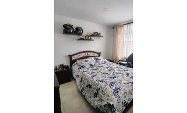 Casa 3 pisos Esquinera + apartamento independiente