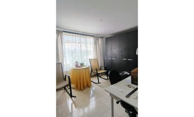 Casa 3 pisos Esquinera + apartamento independiente