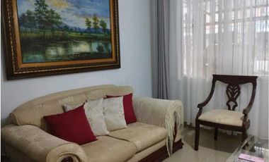 Casa 3 pisos Esquinera + apartamento independiente