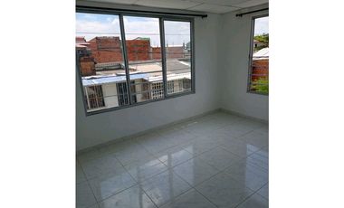 Casa 3 pisos Esquinera + apartamento independiente