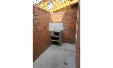 Vendo Casa de 2 pisos Paisaje de las flores