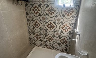 Departamento en primer piso con dos dormitorios, baño, cocina comedor. A estrenar.-