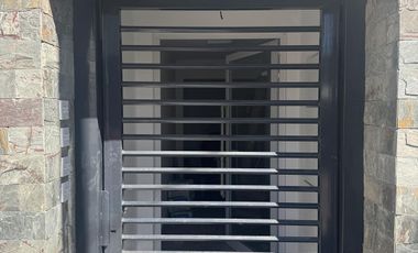 Departamento en primer piso con dos dormitorios, baño, cocina comedor. A estrenar.-