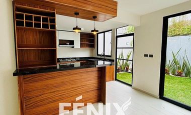 Casa en venta en Fracc. Paseo Real – Amplio Jardín con asador, acabados premium