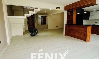 Casa en venta en Fracc. Paseo Real – Amplio Jardín con asador, acabados premium