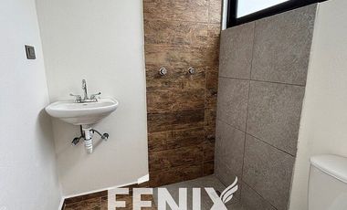 Casa en venta en Fracc. Paseo Real – Amplio Jardín con asador, acabados premium
