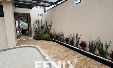 Casa en venta en Fracc. Paseo Real – Amplio Jardín con asador, acabados premium