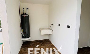 Casa en venta en Fracc. Paseo Real – Amplio Jardín con asador, acabados premium