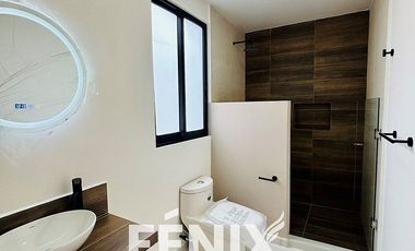 Casa en venta en Fracc. Paseo Real – Amplio Jardín con asador, acabados premium