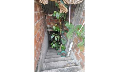 Vendo Casa 2 pisos apartamento + dos locales
