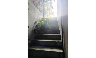 Vendo Casa 2 pisos apartamento + dos locales