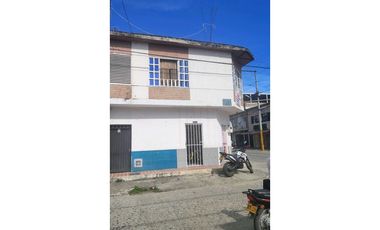 Vendo Casa 2 pisos apartamento + dos locales