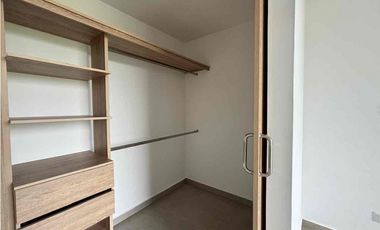 SE ARRIENDA APARTAMENTO EN LA AVENIDA CENTENARIO