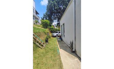 Casa de 70m2 en lote 586 M2 Senderos de la morada