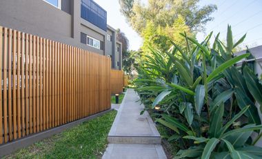 Casa triplex 6 amb. en venta | 2 cocheras | Barrio Cerrado Eucalis | Boulogne, San Isidro