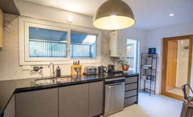 Casa triplex 6 amb. en venta | 2 cocheras | Barrio Cerrado Eucalis | Boulogne, San Isidro