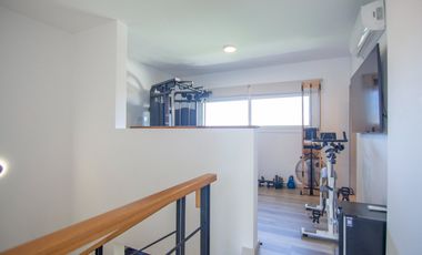 Casa triplex 6 amb. en venta | 2 cocheras | Barrio Cerrado Eucalis | Boulogne, San Isidro