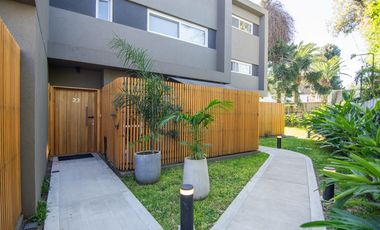 Casa triplex 6 amb. en venta | 2 cocheras | Barrio Cerrado Eucalis | Boulogne, San Isidro