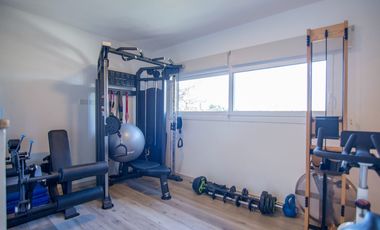 Casa triplex 6 amb. en venta | 2 cocheras | Barrio Cerrado Eucalis | Boulogne, San Isidro