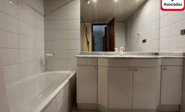 ESTILO PENTHOUSE BARRIO EL GOLF INCLUYE 3 estacionamientos