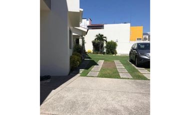 CASA EN RENTA  AL SUR DE CUERNAVACA EXCELENTE UBICACIÓN ZONA TRANQUILA