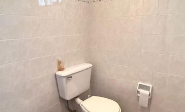 Hermosa casa de 3 dormitorios en Raco, terreno de 1.4 hectáreas con cancha de tenis, apta crédito