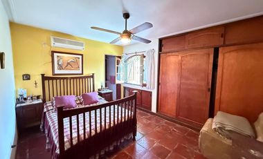 Hermosa casa de 3 dormitorios en Raco, terreno de 1.4 hectáreas con cancha de tenis, apta crédito