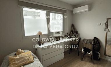 Departamento de tres habitaciones sobre boulevard