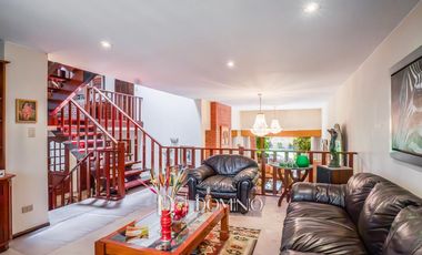 Casa Céntrica en Manuel Olguín