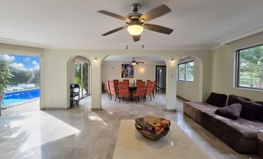 Casa en venta en Veracruz con alberca y con 5 Hab Fracc. Costa de Oro