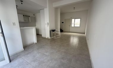 Alquiler - Dúplex de 2 Dormitorios en Barrio Los Olmos  - A043