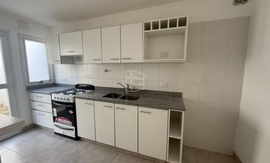 Alquiler - Dúplex de 2 Dormitorios en Barrio Los Olmos  - A043