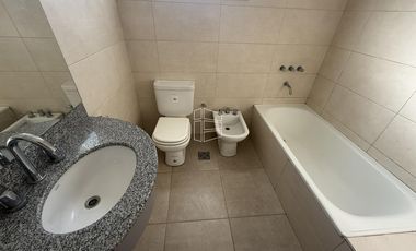 Alquiler - Dúplex de 2 Dormitorios en Barrio Los Olmos  - A043