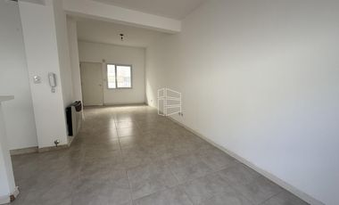 Alquiler - Dúplex de 2 Dormitorios en Barrio Los Olmos  - A043