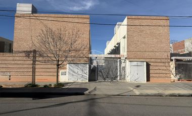 Alquiler - Dúplex de 2 Dormitorios en Barrio Los Olmos  - A043