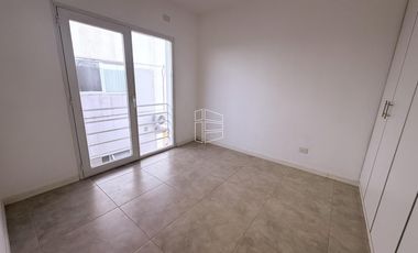 Alquiler - Dúplex de 2 Dormitorios en Barrio Los Olmos  - A043